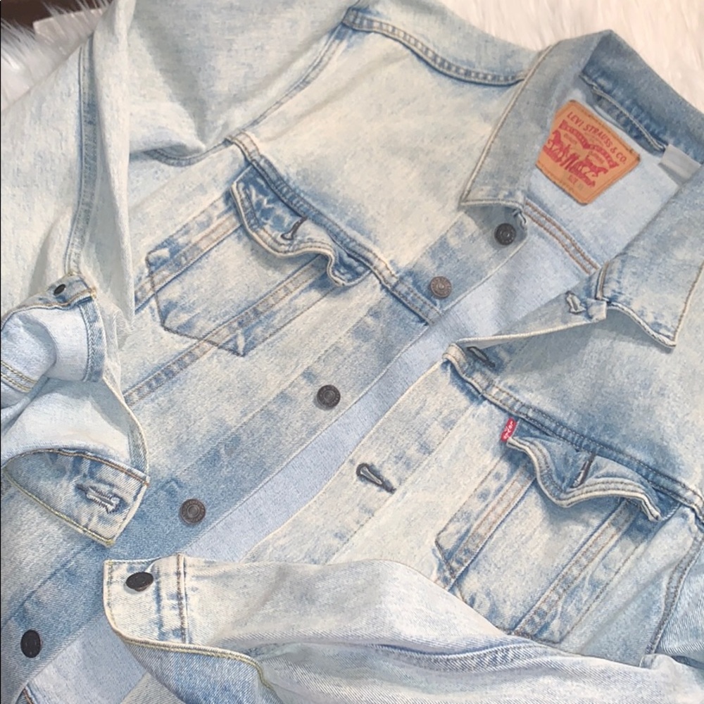 levi men’s jacket!